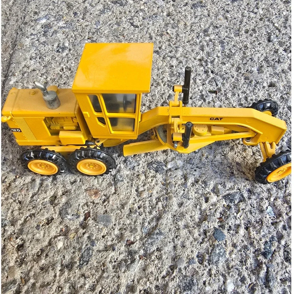 Vintage NZG Caterpillar 12G Motor Grader 1:50 Diecast Model W Germany Yellow CAT